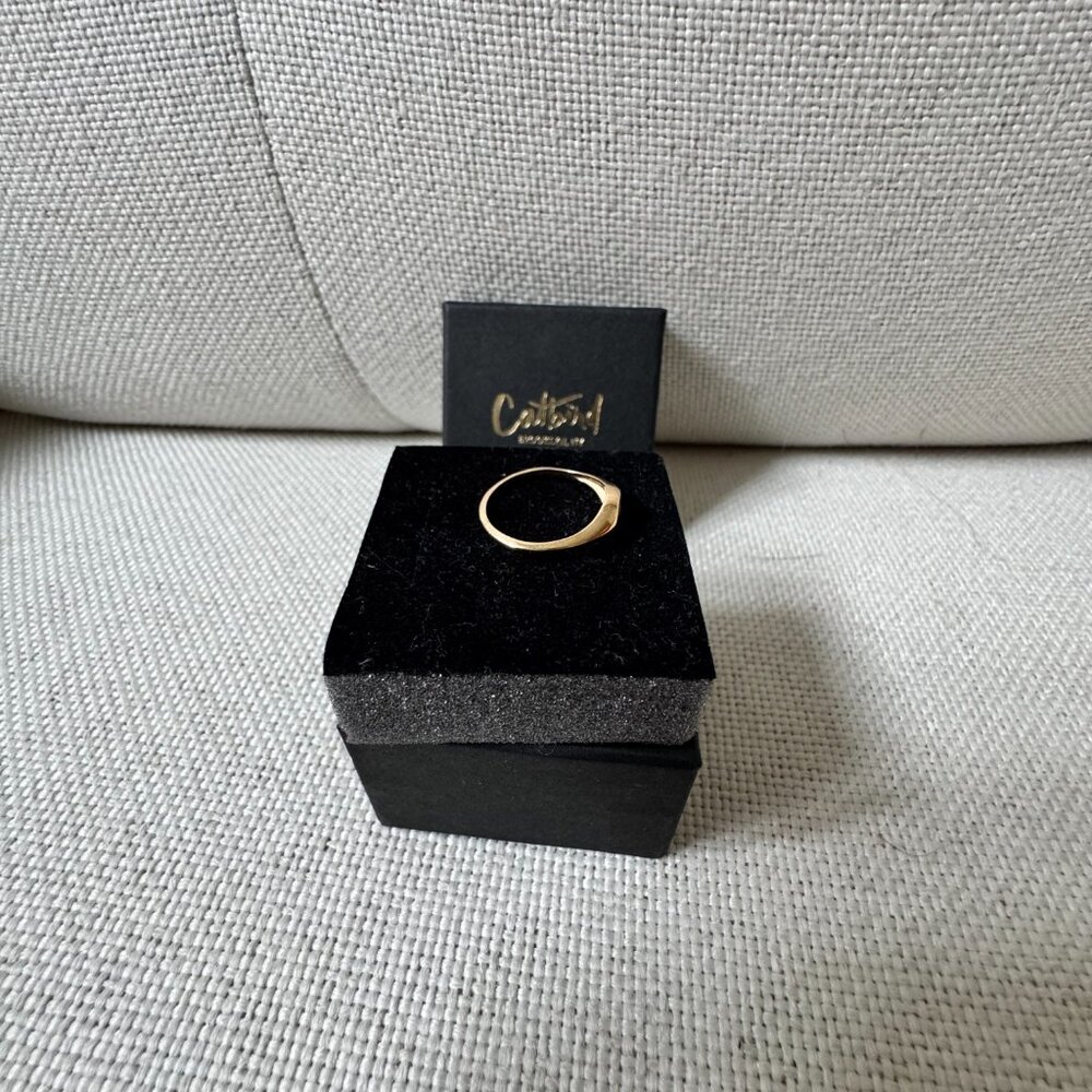 Catbird 14K Gold Small Heirloom Signet Ring w/ engraving F Sz 6 - Picture 2 of 6